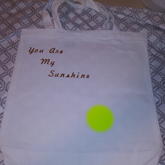 Totes - Picture 3 of 5